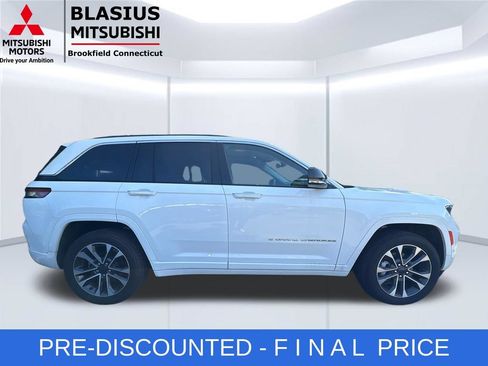 Used 2023 Jeep Grand Cherokee Overland AWD/4WD image 7