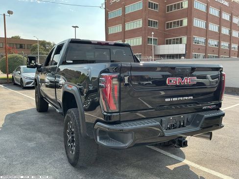 Used 2025 GMC Sierra 2500 AT4X AWD/4WD image 6