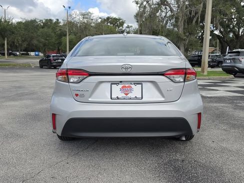 Used 2026 Toyota Corolla LE FWD image 5