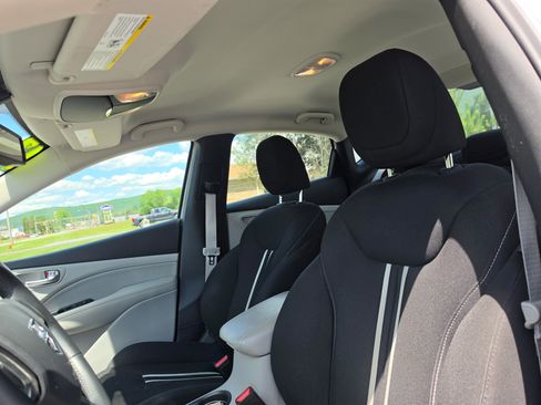Used 2013 Dodge Dart SXT FWD image 10