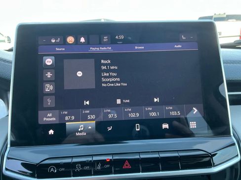 Used 2022 Jeep Compass Limited image 27