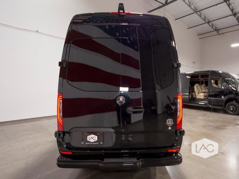 Used 2024 Mercedes-Benz Sprinter 3500 image 23