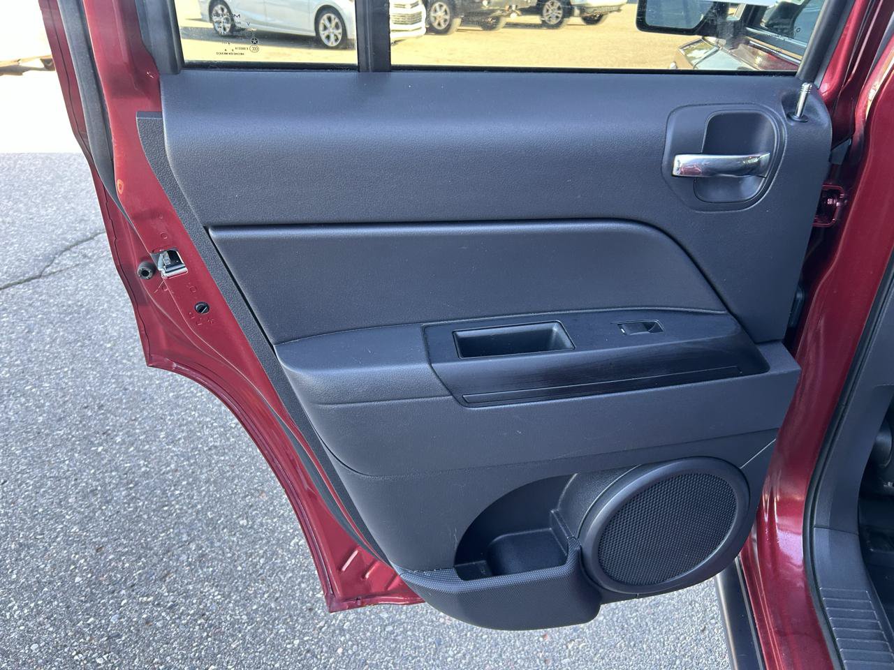 Used 2017 Jeep Patriot 4WD image 13
