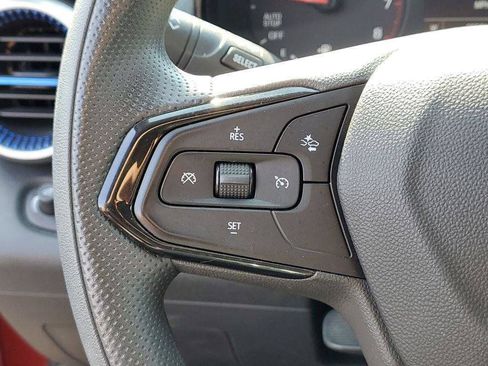 Used 2024 Chevrolet Trax LS w/ LS Convenience Package FWD image 8