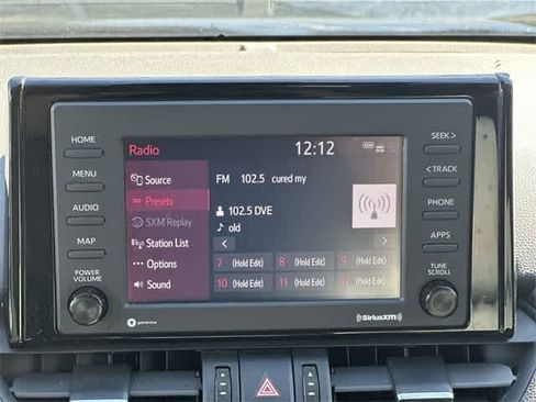 Used 2021 Toyota RAV4 XLE Premium image 12