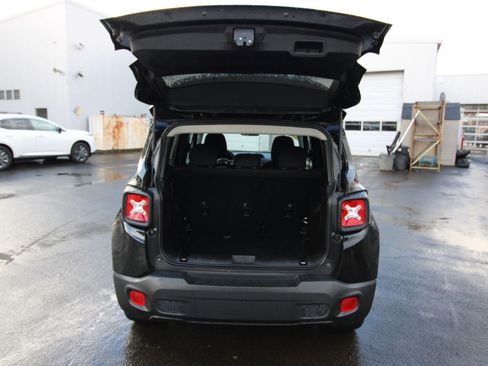 Used 2021 Jeep Renegade Sport image 28