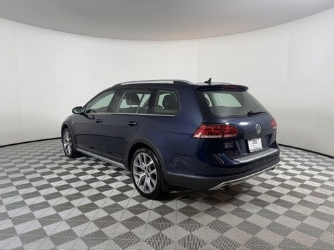 Used 2019 Volkswagen Golf Alltrack image 5
