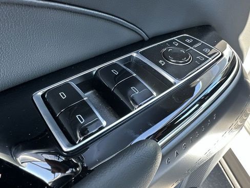 New 2026 Cadillac Lyriq Luxury image 24