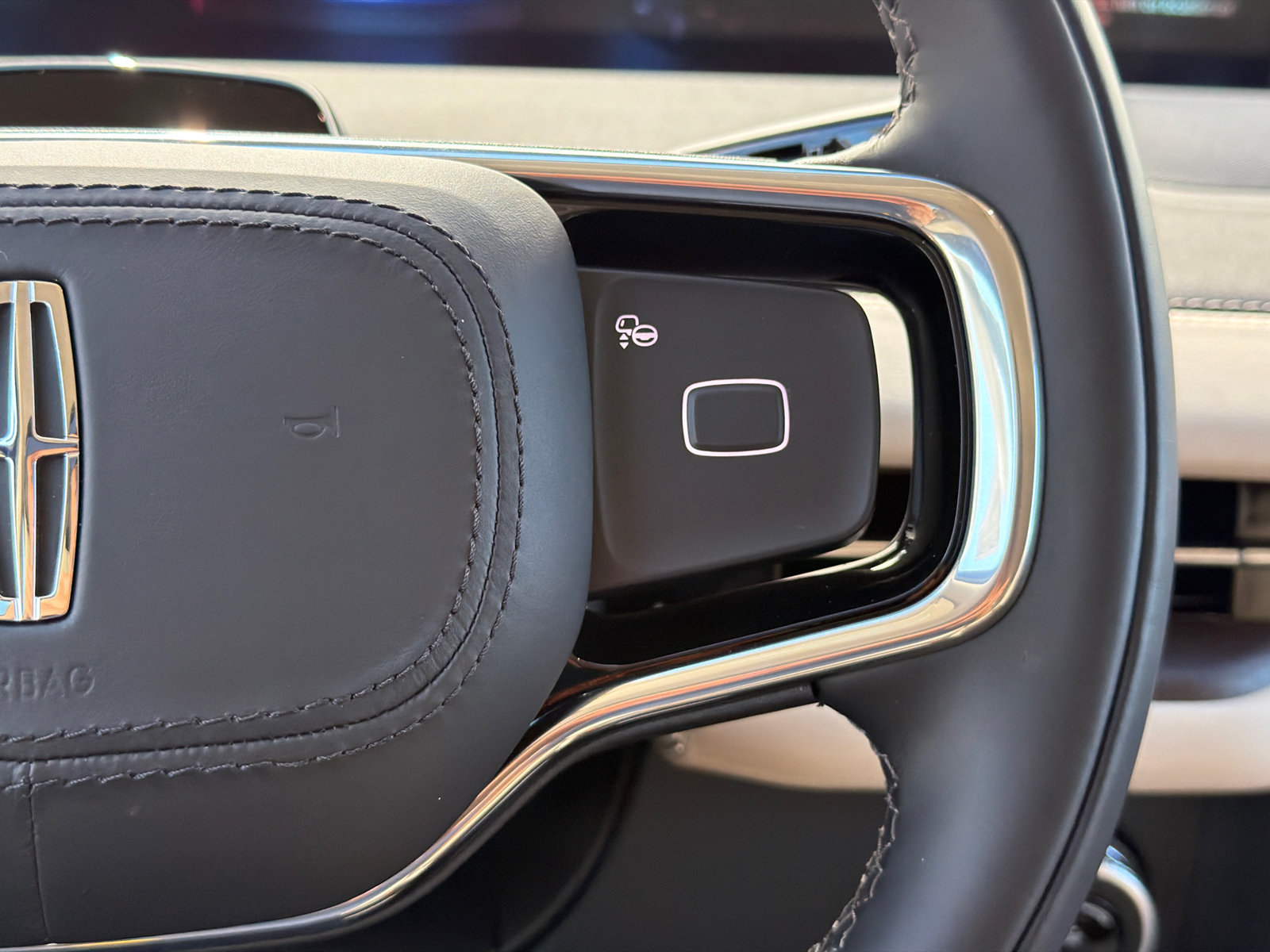 New 2027 Lincoln Navigator L Premier AWD/4WD image 24