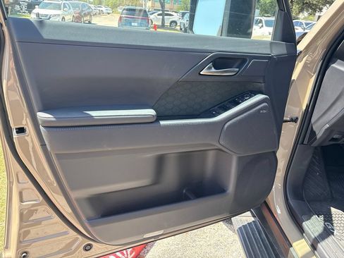 Certified 2026 Lexus GX 550 w/ Accessory Package (CT) AWD/4WD image 11
