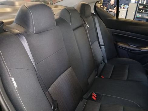 Used 2025 Nissan Altima 2.5 SV FWD image 35