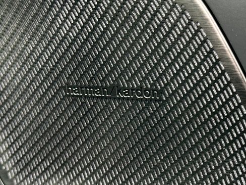 Used 2023 Volvo XC60 B5 Ultimate w/ Climate Package image 20