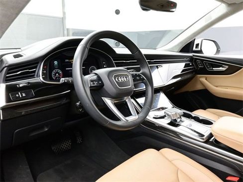Used 2022 Audi Q8 Prestige image 4