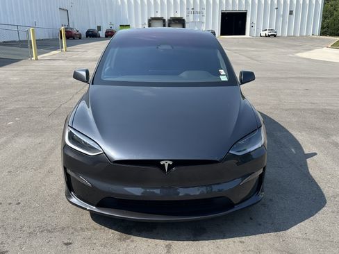 Used 2024 Tesla Model X AWD/4WD image 3