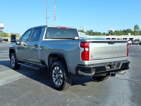 Used 2025 Chevrolet Silverado 2500 Custom w/ Custom Convenience Package AWD/4WD image 17