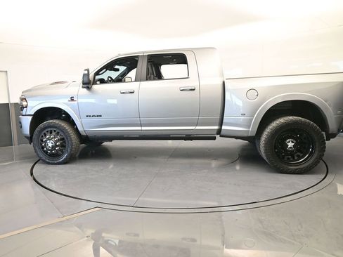 Used 2024 RAM 3500 Limited image 3