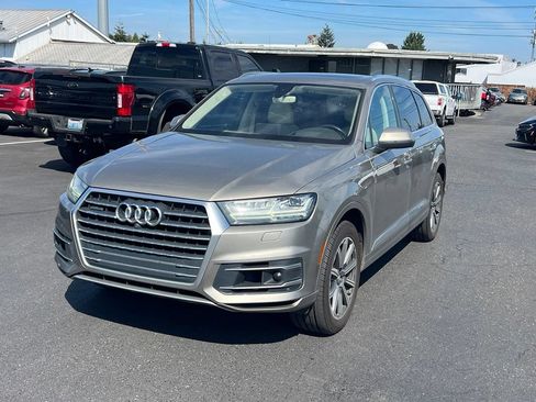 Used 2017 Audi Q7 3.0T Prestige AWD/4WD image 3