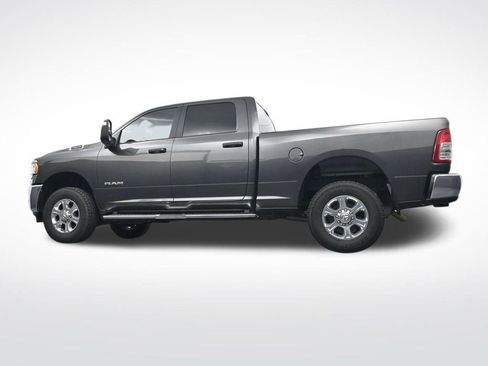 Used 2024 RAM 2500 Big Horn AWD/4WD image 38