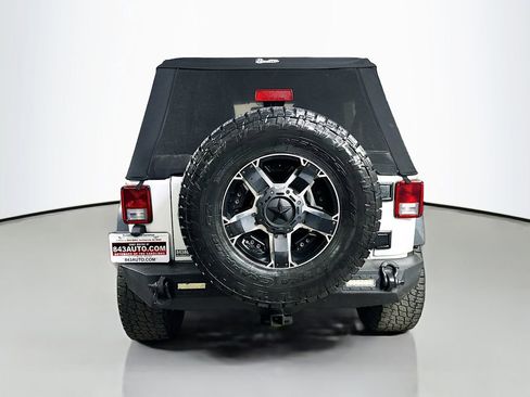 Used 2016 Jeep Wrangler Unlimited Sport AWD/4WD image 6