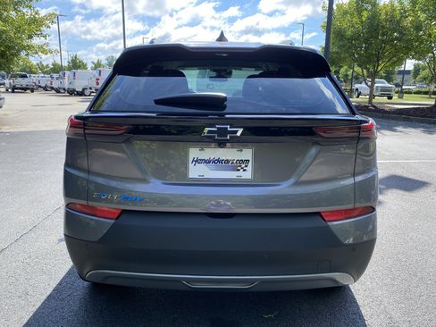 Used 2023 Chevrolet Bolt EUV LT w/ Driver Confidence Package FWD image 8