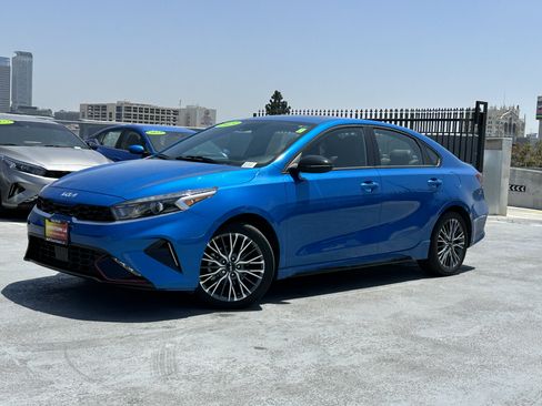Used 2023 Kia Forte GT-Line w/ GT-Line Premium Package FWD image 2