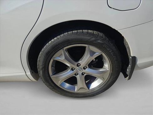 Used 2013 Toyota Venza Limited w/ Tow Prep Pkg image 7