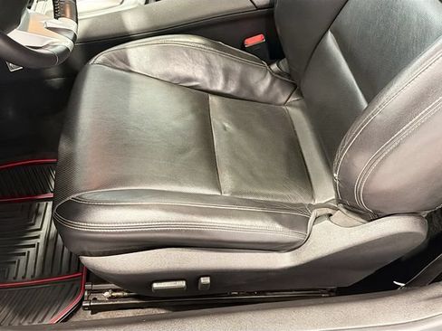 Used 2010 Chevrolet Camaro LT RWD image 17