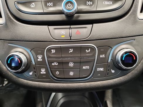 Used 2022 Chevrolet Malibu LT image 21