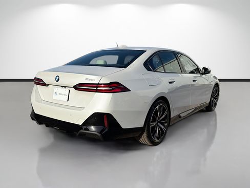 New 2027 BMW 530i w/ M Sport Package RWD image 3