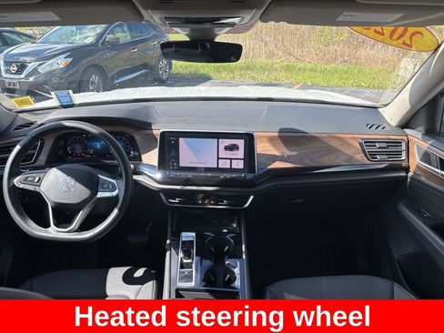 Used 2025 Volkswagen Atlas SE AWD/4WD image 17