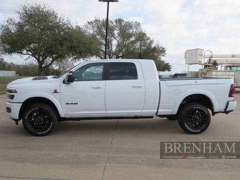 Used 2026 RAM 2500 Limited AWD/4WD image 7