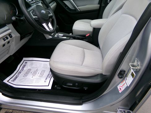 Used 2018 Subaru Forester 2.5i Premium w/ All-Weather Package image 10