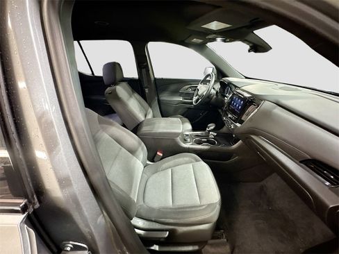 Used 2023 Chevrolet Traverse LT w/ Midnight/Sport Edition image 27