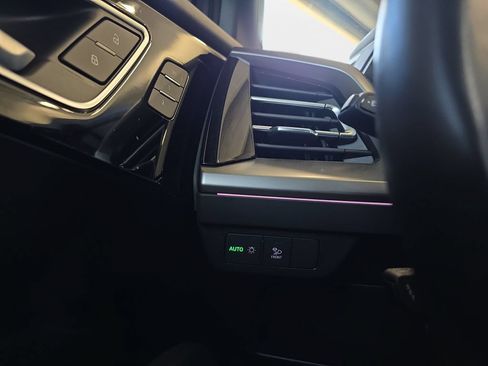 Used 2024 Audi Q4 e-tron Prestige w/ Black Optic Package AWD/4WD image 27