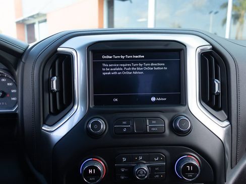 Used 2022 Chevrolet Silverado 1500 LTZ AWD/4WD image 34