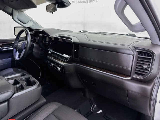 Used 2024 GMC Sierra 1500 SLE w/ Preferred Package AWD/4WD image 28