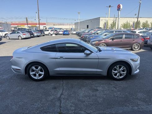 Used 2016 Ford Mustang Coupe RWD image 2