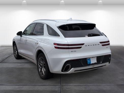 Used 2025 Genesis GV70 2.5T AWD/4WD image 3
