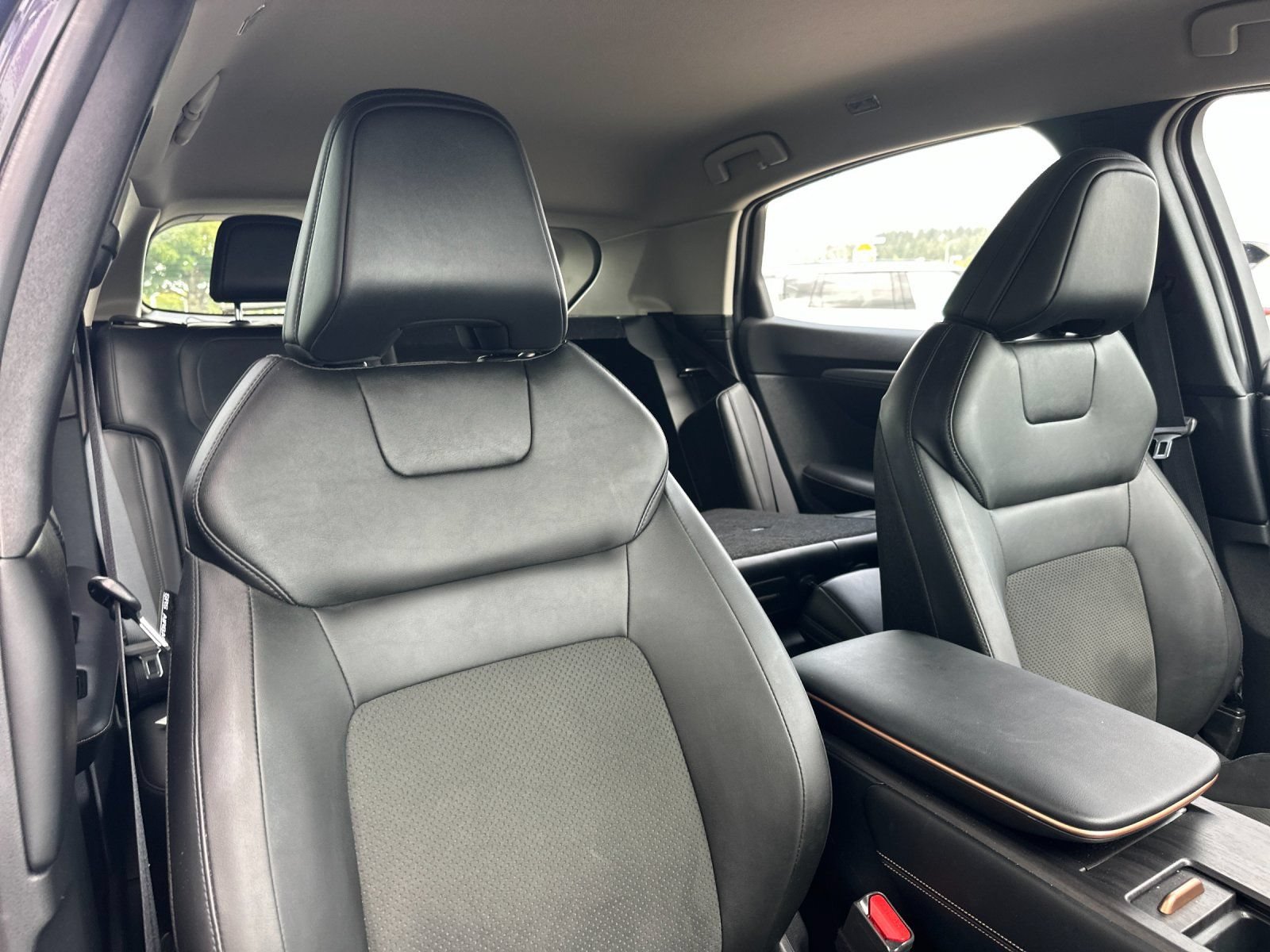 Used 2024 Nissan Ariya FWD image 16