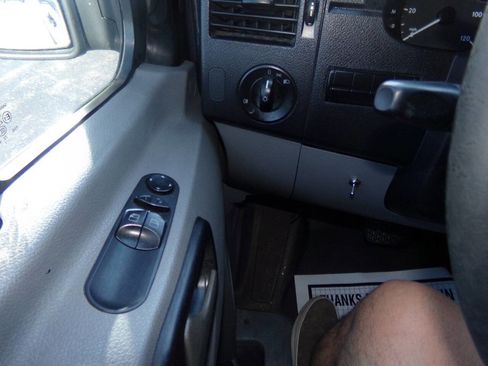 Used 2011 Mercedes-Benz Sprinter 2500 image 55