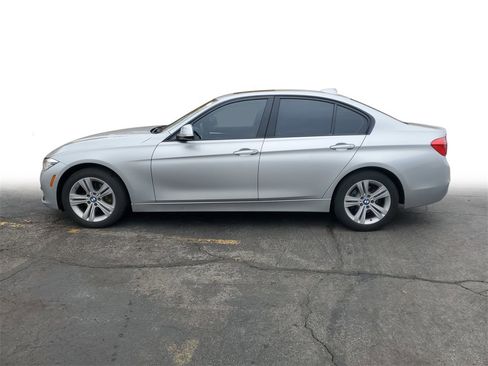 Used 2016 BMW 328i xDrive Sedan image 4