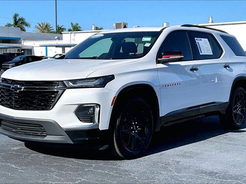 Certified 2023 Chevrolet Traverse Premier w/ Redline Edition FWD image 2