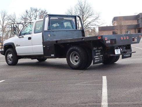 Used 2007 GMC Sierra 3500 W/T w/ Heavy-Duty Power Package image 7