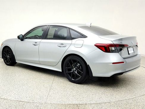 Used 2025 Honda Civic Sport Touring image 8