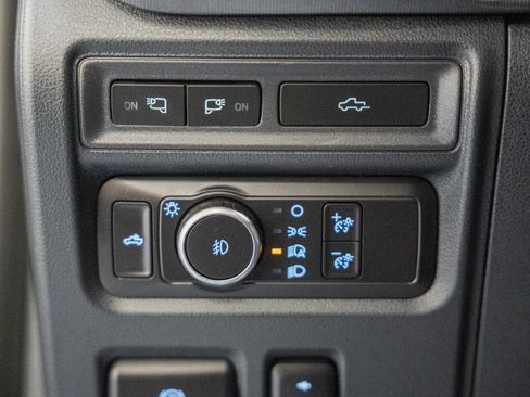 Certified 2022 Ford F150 Platinum w/ FX4 Off-Road Package image 50