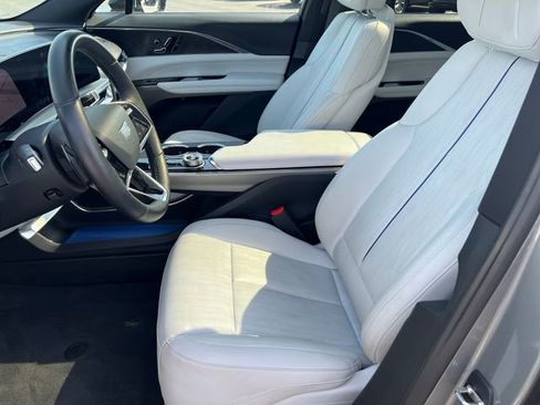 Certified 2024 Cadillac Lyriq Luxury AWD/4WD image 10