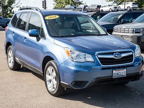 Used 2016 Subaru Forester 2.5i Premium w/ All-Weather Package AWD/4WD image 6