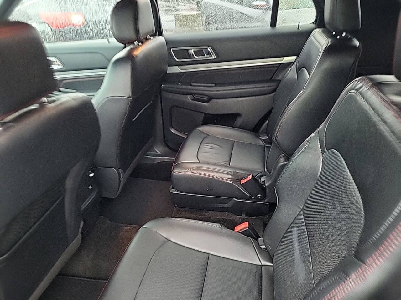 Used 2016 Ford Explorer Sport w/ Equipment Group 401A AWD/4WD image 9