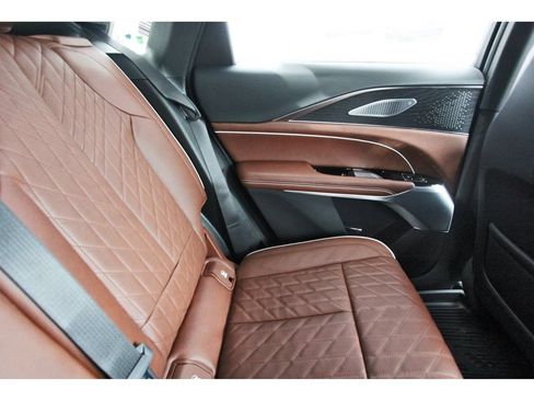 New 2027 Cadillac Lyriq Signature Luxury w/ Nappa Leather Package AWD/4WD image 11