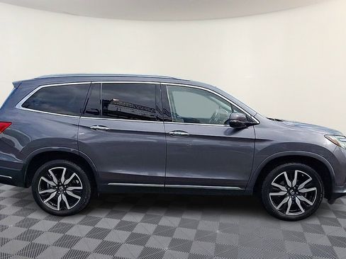 Used 2020 Honda Pilot Touring image 9